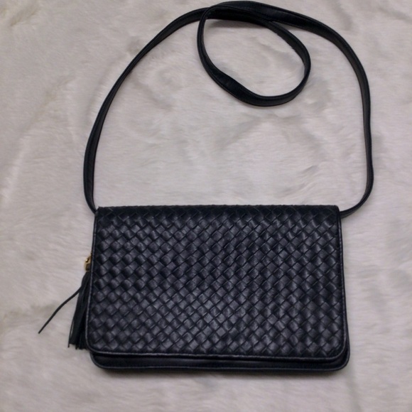 Aurielle black woven leather shoulder bag with tassel - Picture 1 of 7